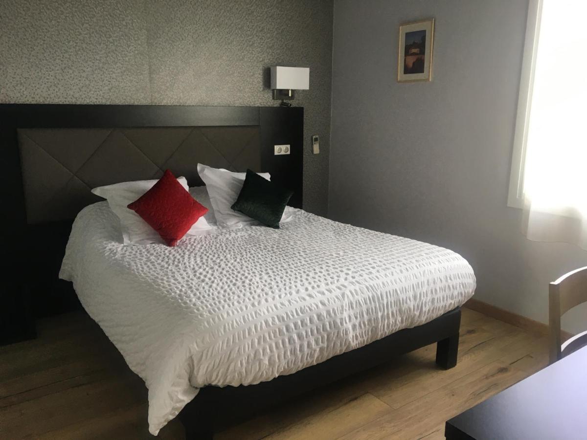 Logis Hotel Restaurant Spa Les Balcons De L'Esperance Limeuil Esterno foto