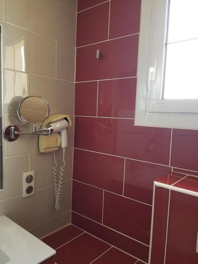Logis Hotel Restaurant Spa Les Balcons De L'Esperance Limeuil Esterno foto