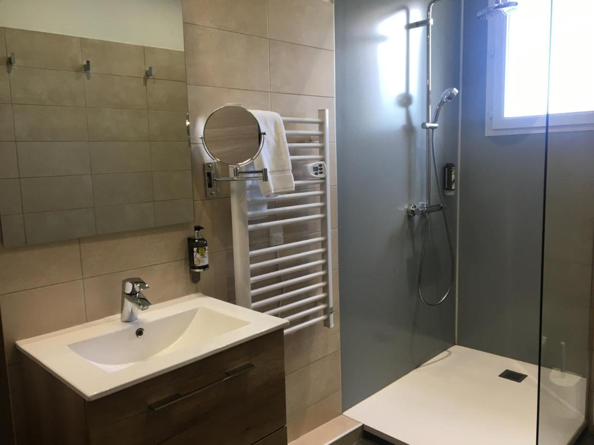 Logis Hotel Restaurant Spa Les Balcons De L'Esperance Limeuil Esterno foto