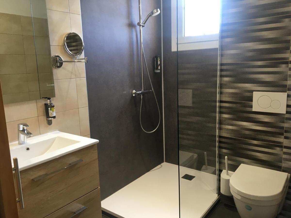 Logis Hotel Restaurant Spa Les Balcons De L'Esperance Limeuil Esterno foto